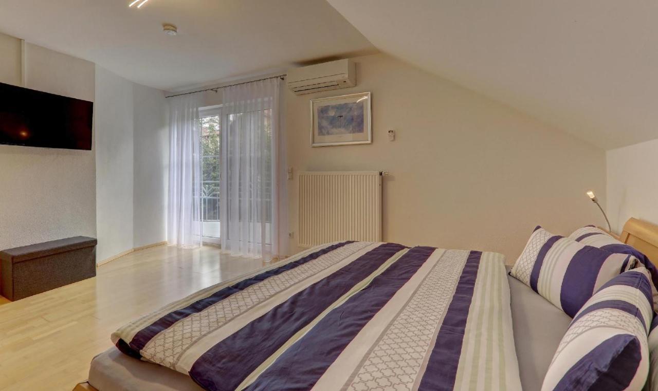 Ferienwohnung Staffelberg Хауценберг Екстериор снимка